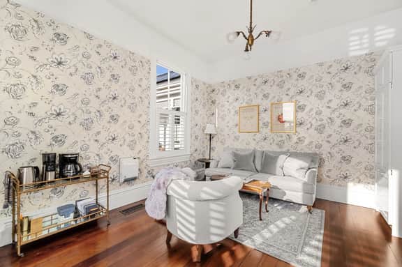 Chapman Suite - Image 2