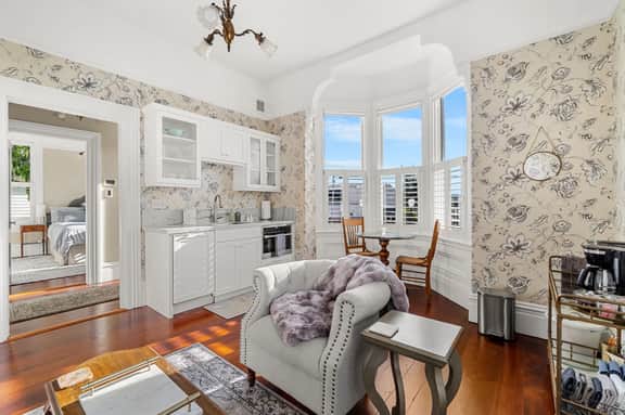 Chapman Suite - Image 3