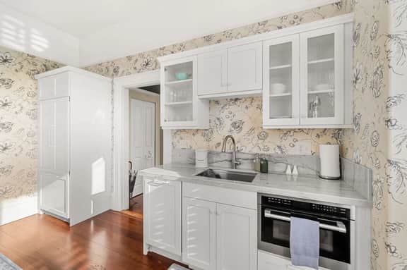 Chapman Suite - Image 5